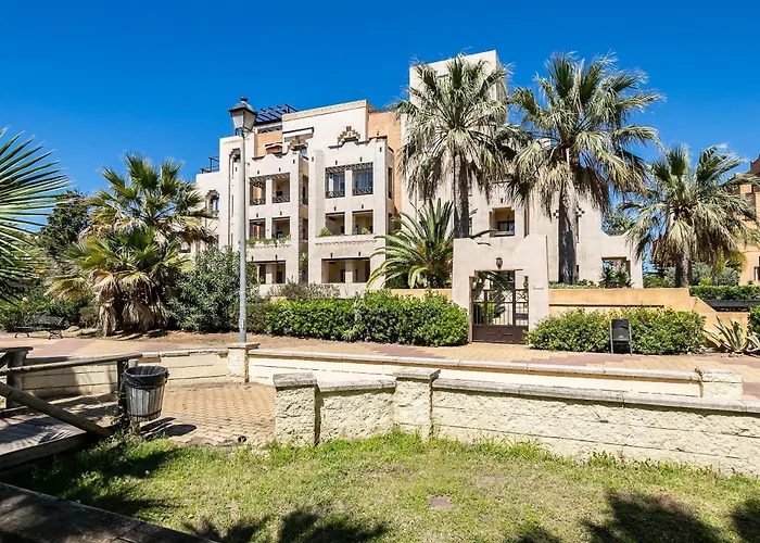 Apartamento Dos Dormitorios Bajo, Vistas Piscina